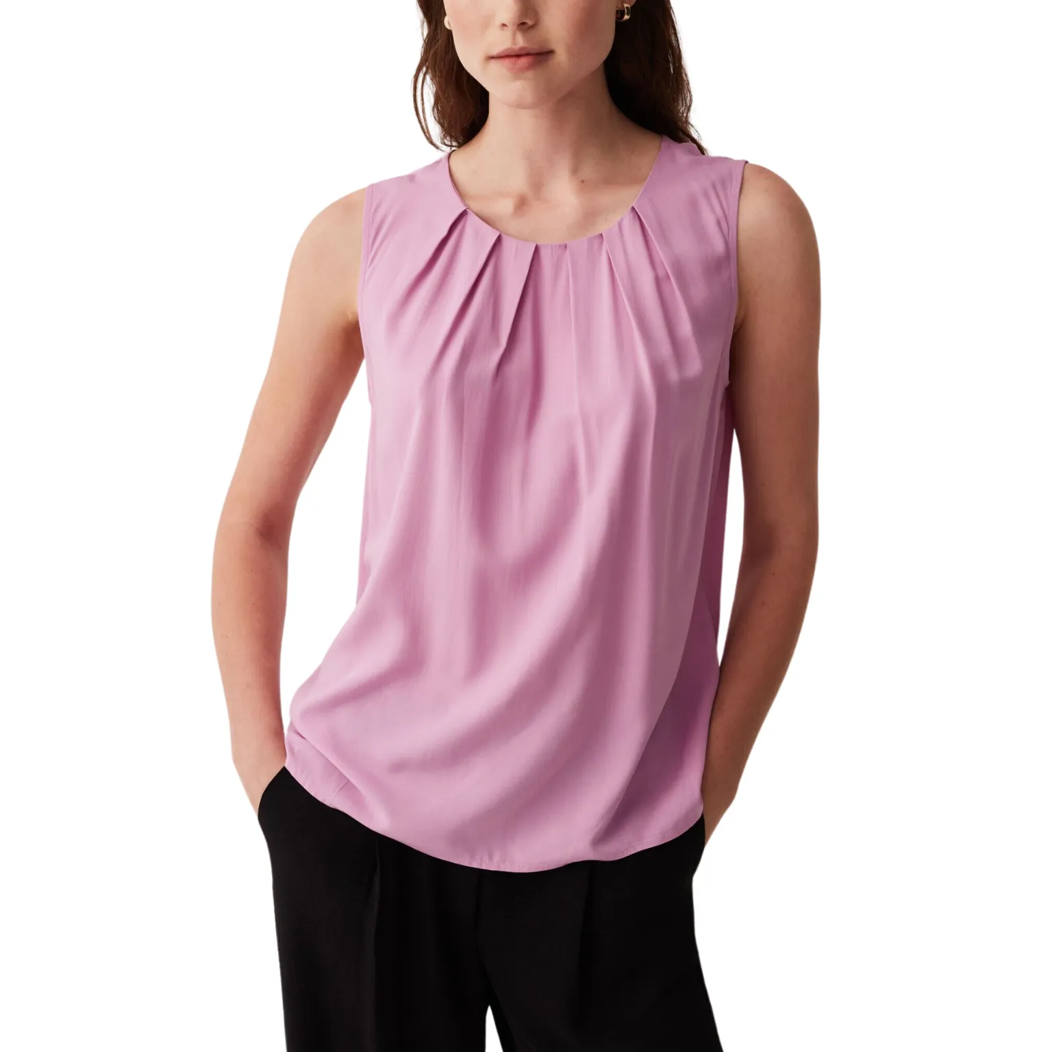 Sleeveless Blouse Manufacturing with superior quality